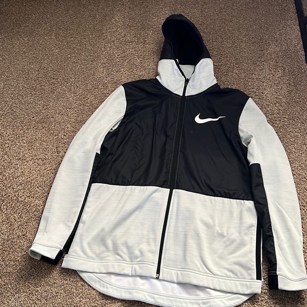 Nike dri fit Basketball Jacket Never worn